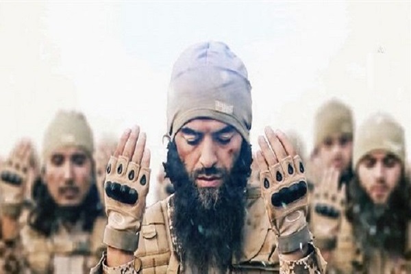 «داعش» يفضل الجهاد على الحج ويحرم التعامل مع السعودية