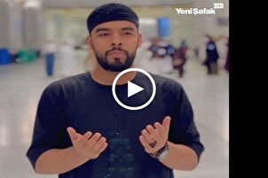 بالفيديو....قارئ جزائري يقرأ القرآن ويدعو لغزة