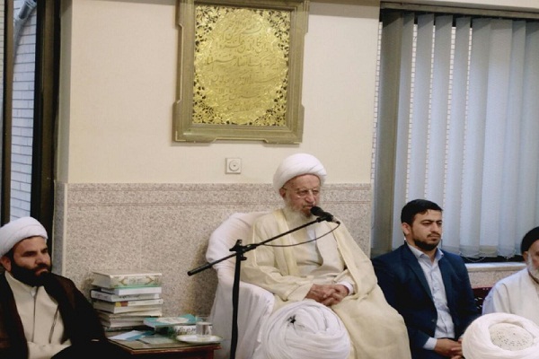 Ayatollah Makarem Shirazi Hails Good Quranic Work in Iran