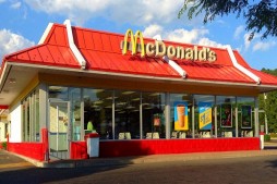 Hicab olayından sonra Londra'daki  McDonald'ın kapatılması