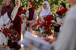 بالصور.. سراييفو تستقبل المولد النبوي بزهور المحبة وتقاليد الضيافة