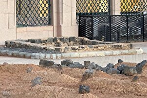 Hajj-Pilger besuchen den Friedhof Baqy in Medina