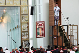800 People Attend New York Mosque’s Friday Prayers Addressed by Malaysia PM