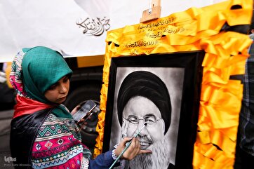 In Photos: Demonstrators Voice Support for Resistance in Tehran