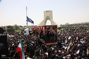 People Bid Farewell to Martyrs of Iran’s Power