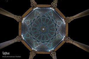 Tumbas de poetas iraníes en Shiraz