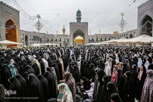 Oraciones de Eid en el Santuario Sagrado del Imam Redha (p)