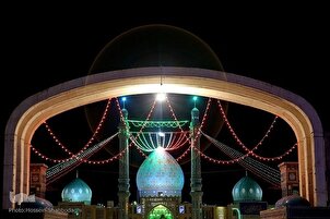 Jamkaran decorada para celebrar el cumpleaños del Imam Mahdi (p)