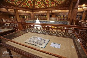 Exposición de manuscritos del Corán en Shiraz