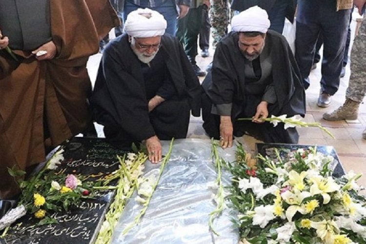 ادای احترام مسئولان به سرداران شهید مقاومت در کرمان