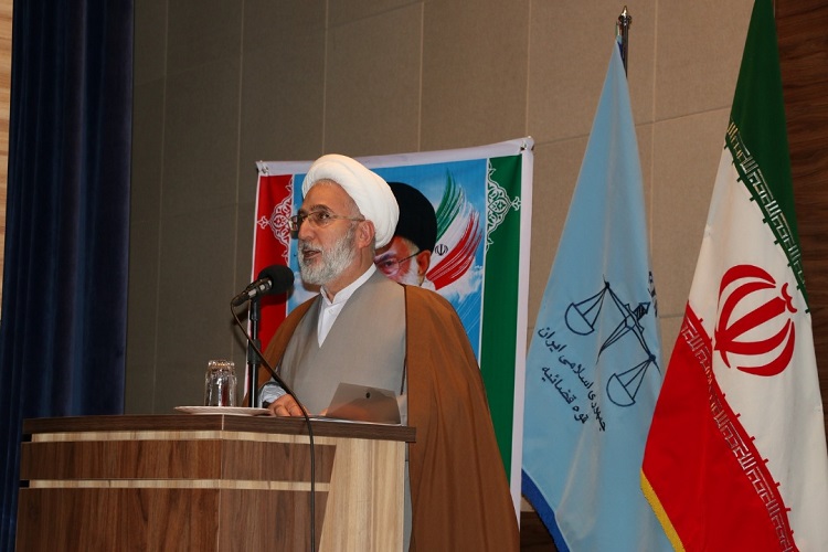 مبارزه با فساد از درون دستگاه قضایی آغاز شده است مبارزه با فساد از درون دستگاه قضایی آغاز شده است