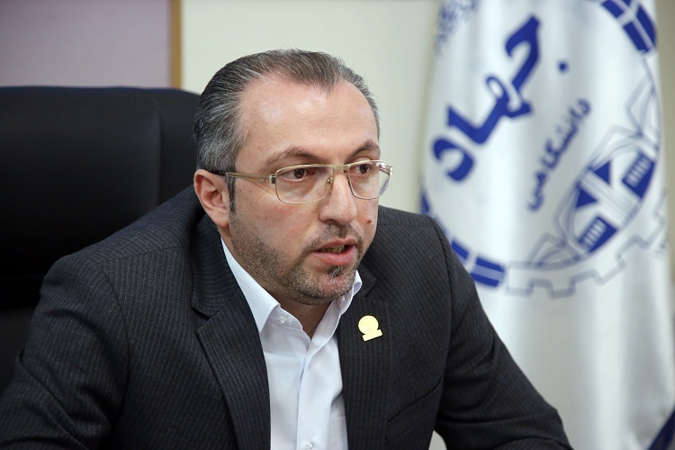 ظرفیت&zwnj;های جهاددانشگاهی را به&zwnj;صورت عملی بكار گیریم نه تنها در حرف