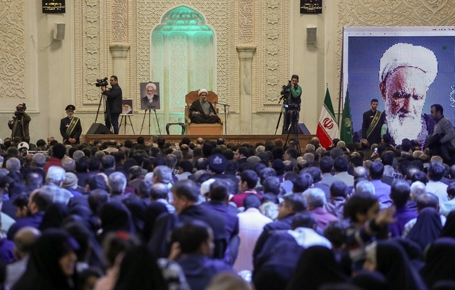 آیت&zwnj;الله حائری از تعلقات باطل و تفكرات منحط آزاد بود/ حكمت؛ كمبود امروز حوزه&zwnj;های علمیه