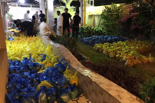 حمایت موکب‌های حسینی از خانواده‌های آسیب دیده از کرونا در ماه مبارک رمضان