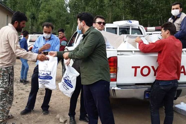 ۲ هزار بسته پروتئینی در مناطق سیل‌زده اردبیل توزیع شد