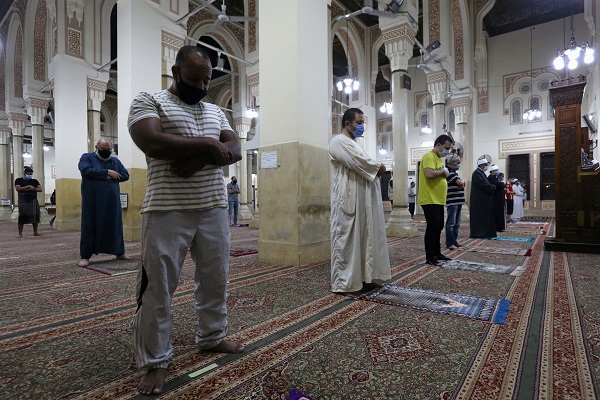 بازگشایی مساجد مصر بعد از سه ماه + عکس