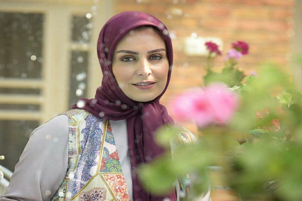 فیلمی کمتر دیده شده از «ماه‌چهره خلیلی» در حج سال ۹۱