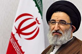 چراغ هدایت بشر حسین(ع) تا قیامت روشن است