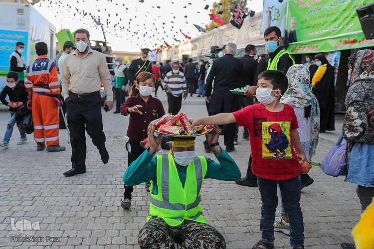 لحظات فراق به اوج رسید / غوغای عاشقان حسین(ع) در بین&zwnj;الحرمین شیراز