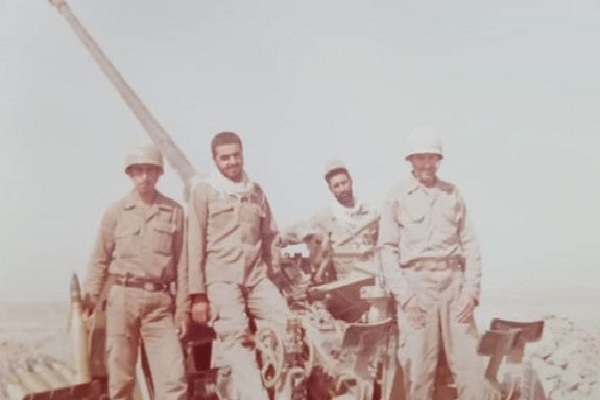 مدافع سلامت از لحظات ایثار در جبهه&zwnj;ها می&zwnj;گوید