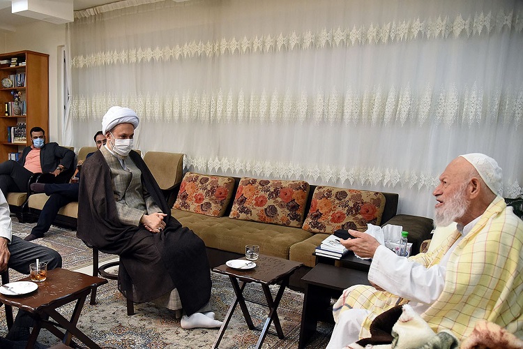 عیادت آیت الله دژکام از آیت الله فقیه 