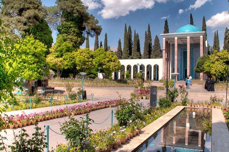 یادروز سعدی، آرامگاه سعدی