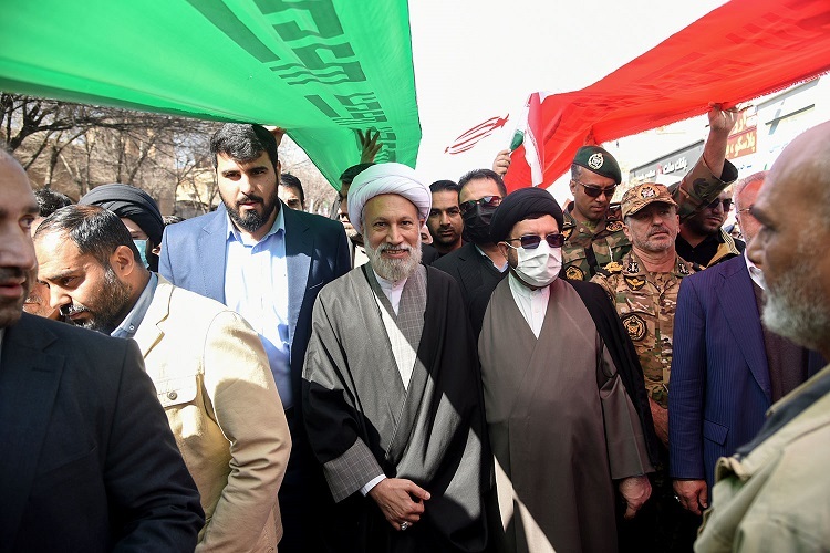 امام جمعه شیراز در راهپیمایی 22 بهمن