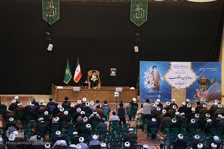 گردهمایی روحانیان، حرم شاهچراغ