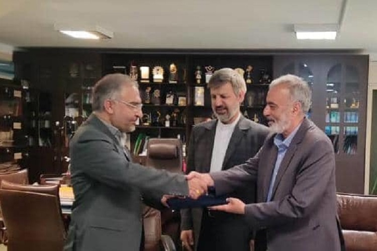 امضای تفاهم نامه اجلاس سراسری نماز دانش آموزان