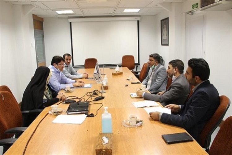 نشست بررسی راهکارهای تقویت و توسعه خدمات درمانی در اردوهای جهادی