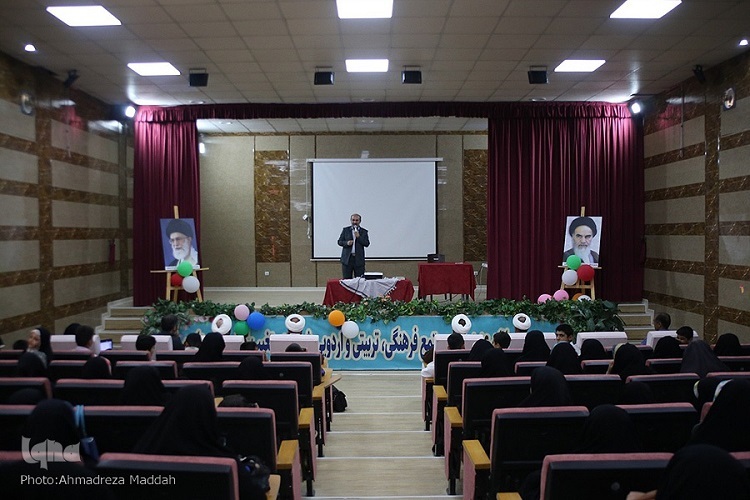 علیرضا شادباش، معاون پرورشی و فرهنگی آموزش و پرورش فارس