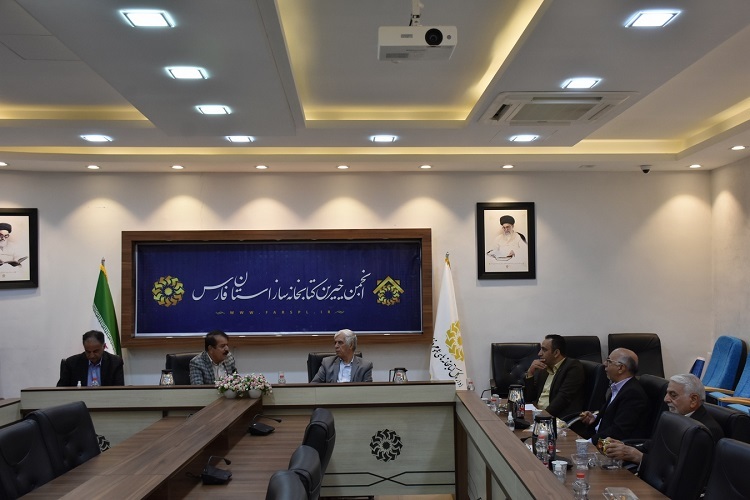 نخستین نشست انجمن خیرین کتابخانه‌ساز استان فارس