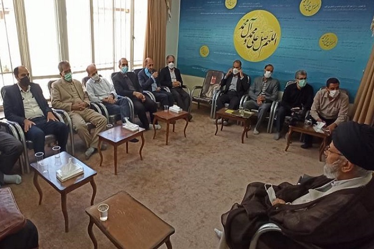 دیدار مسئولان دانشگاه علوم پزشکی شیراز با امام جمعه آباده