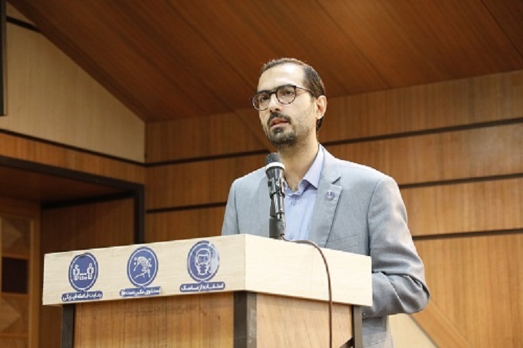 محمدحسین انباردار، معاون فرهنگی و دانشجویی دانشگاه علوم پزشکی و خدمات بهداشتی درمانی شیراز