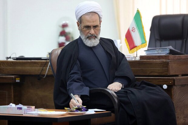 آیت‌الله علیرضا اعرافی، مدیر حوزه‌های علمیه