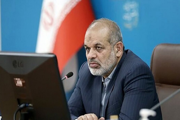 احمد وحید، وزیر کشور