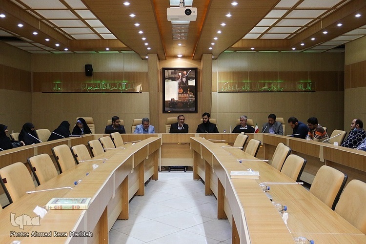 نشست تعاملی فعالان قرآنی فارس با مدیرعامل ایکنا و معاون فرهنگی جهاددانشگاهی، شیراز