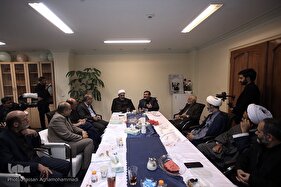 نشست جمعی از فراکسیون قرآن مجلس با وزیر ارشاد