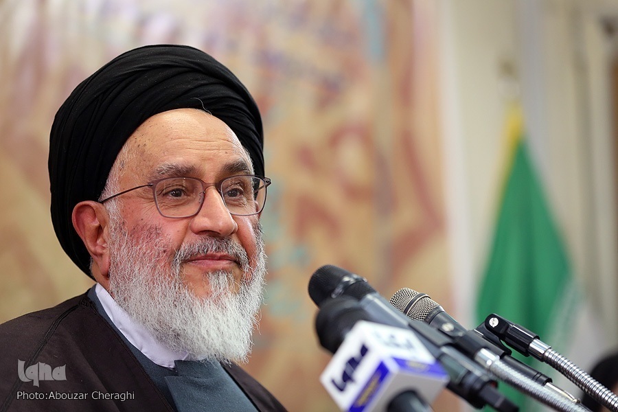 معنای آیه «إِنَّ الْإِنْسَانَ لَفِي خُسْرٍ» از نظر فخر رازی