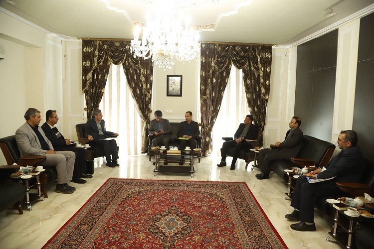 نشست استاندار فارس اعضای شورای اسلامی استان