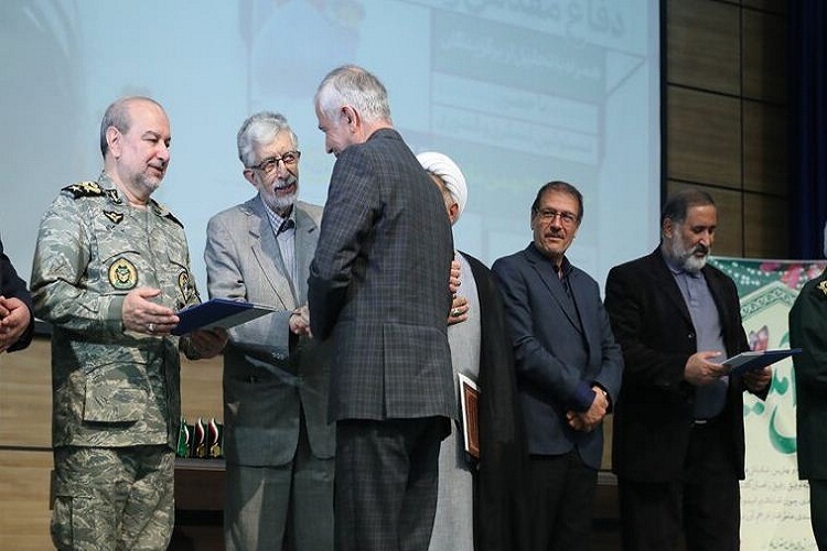 برگزیدگان شعر دفاع مقدس و مقاومت معرفی شدند