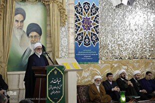 احترام به قرآن بر همگان مقدور و ضروری است