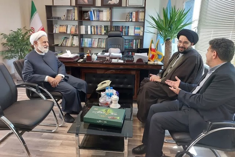 دیدار مدیرکل بنیاد مسکن فارس با نماینده ولی فقیه در بنیاد مسکن