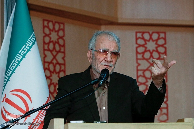 غلامحسین ابراهیمی دینانی، فیلسوف برجسته ایرانی