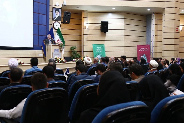 محمدهادی صادقی، معاون پژوهشی دانشگاه شیراز