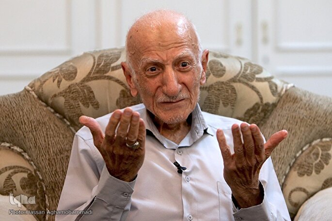 همتِ همواره استاد عبدالرسول عبایی برای وحدت قرآنی ملل + عکس