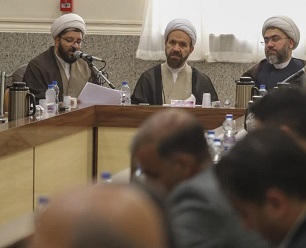 حجت الاسلام و المسلمین حسین امیدی دبیر ستاد بزرگداشت دهه کرامت استان فارس