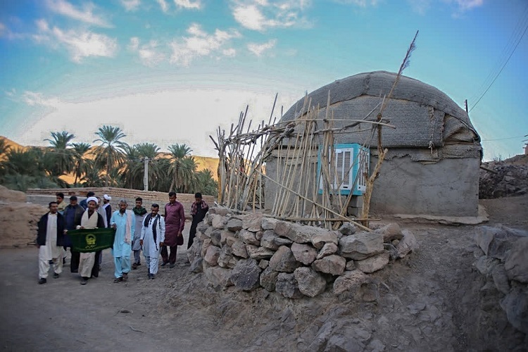 حکایتی از دلدادگی مردمان محرومترین مناطق به امام رئوف حکایتی از دلدادگی مردمان محرومترین مناطق به امام رئوف