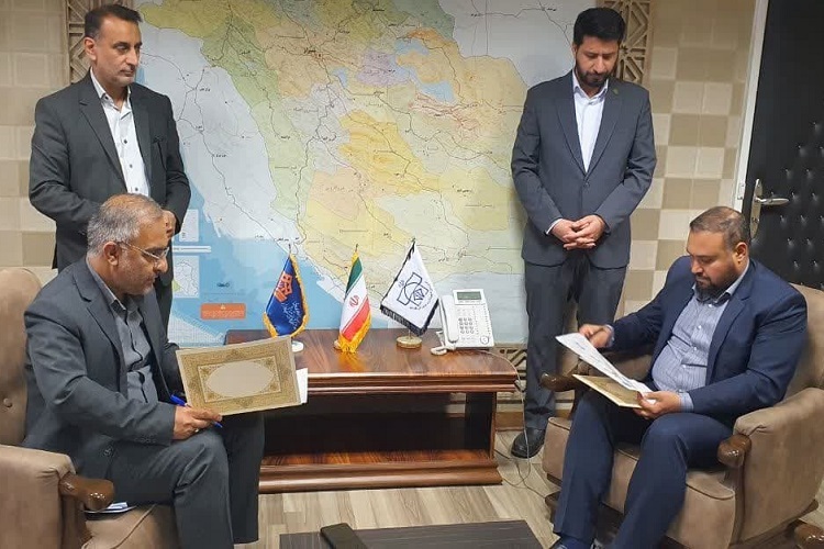 امضای تفاهم‌نامه همکاری میان ستاد اجرایی فرمان امام با آموزش و پرورش فارس