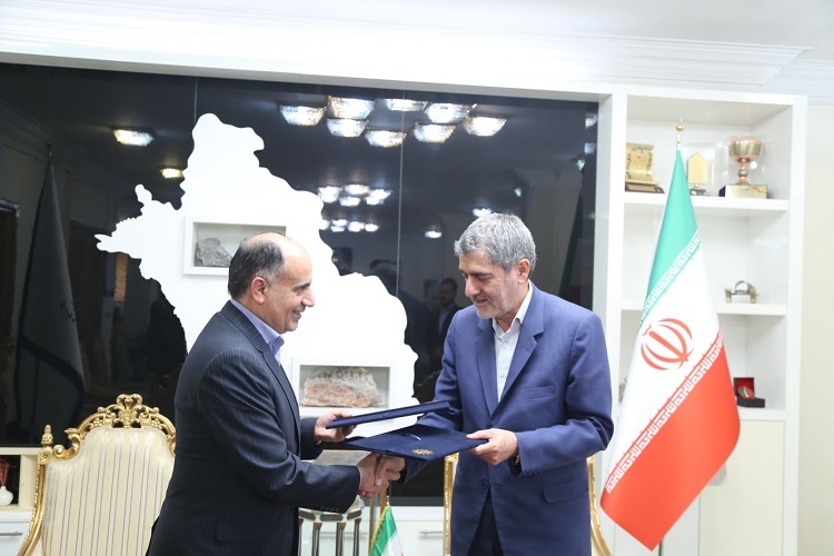 تفاهم نامه همکاری استانداری فارس و انجمن آثار و مفاخر فرهنگی کشور منعقد شد